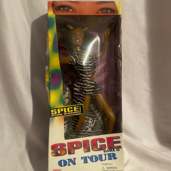 Galoob On Tour Spice Girls Mel B. Scary Doll Zebra Outfit Open Damaged Box - Picture 1 of 9